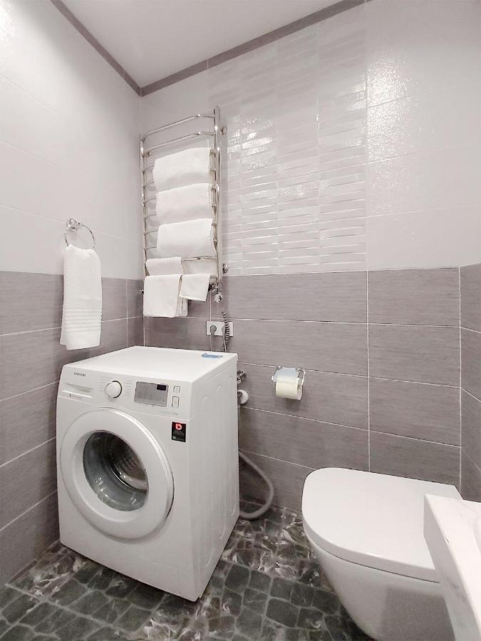 Monro Apartment リヴィウ エクステリア 写真