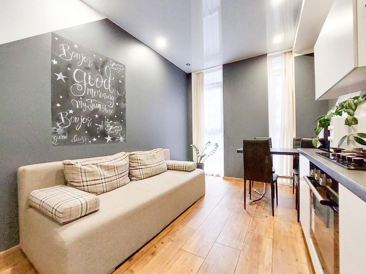 Monro Apartment リヴィウ エクステリア 写真