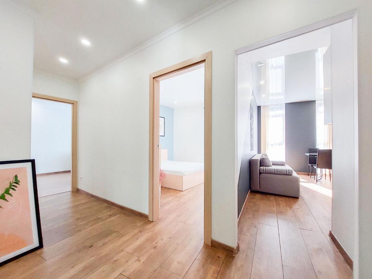 Monro Apartment リヴィウ エクステリア 写真
